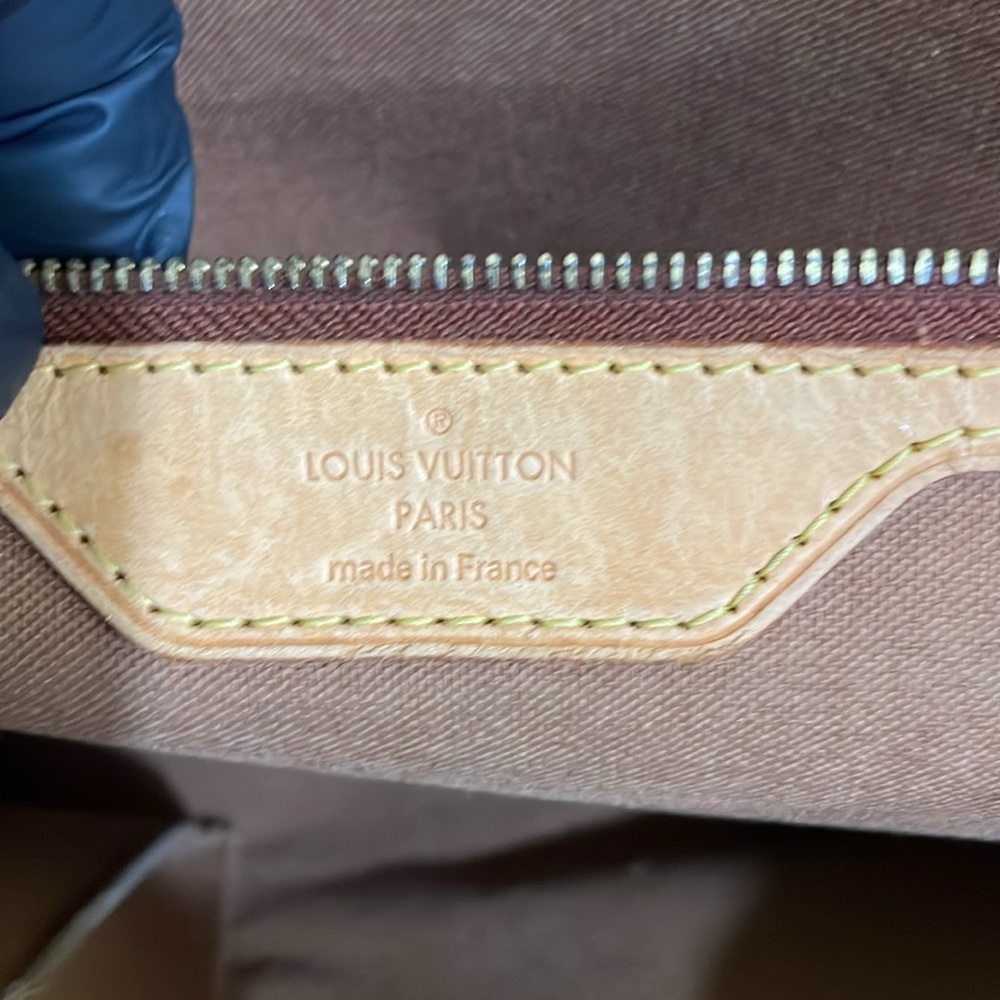 Louis Vuitton Monogram Canvas Brown Shoulder Bag with Tan Leather Handles - Picture 11 of 14